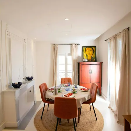 Historic Town House Near Avignon * Villeneuve-lès-Avignon