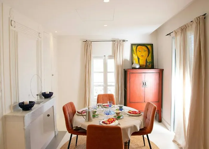 Historic Town House Near Avignon * Villeneuve-les-Avignon