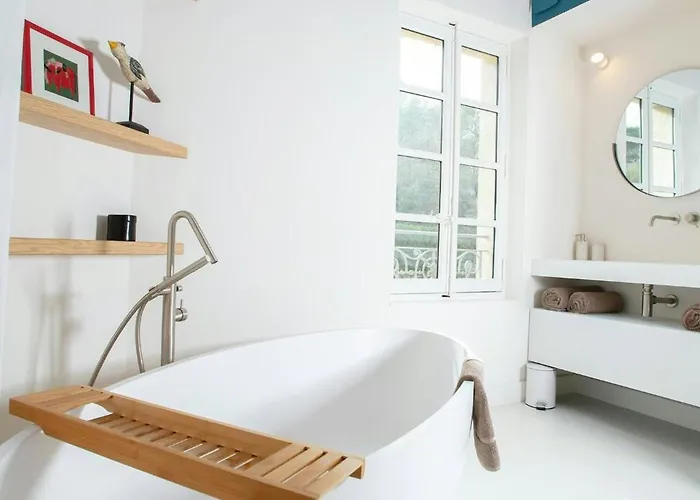 Historic Town House Near Avignon * Villeneuve-les-Avignon